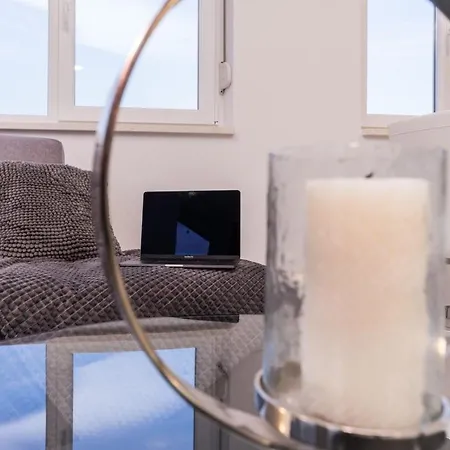 Losacker Apartment